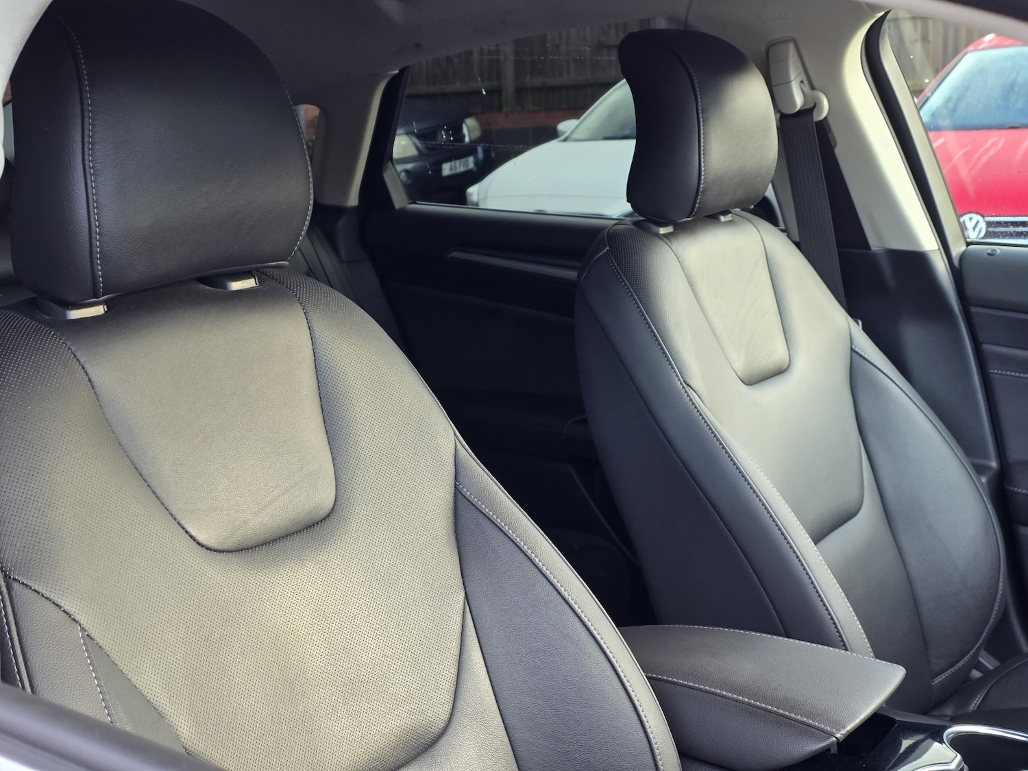 Used Ford Mondeo 2016 for sale - 76968598: Photo 25