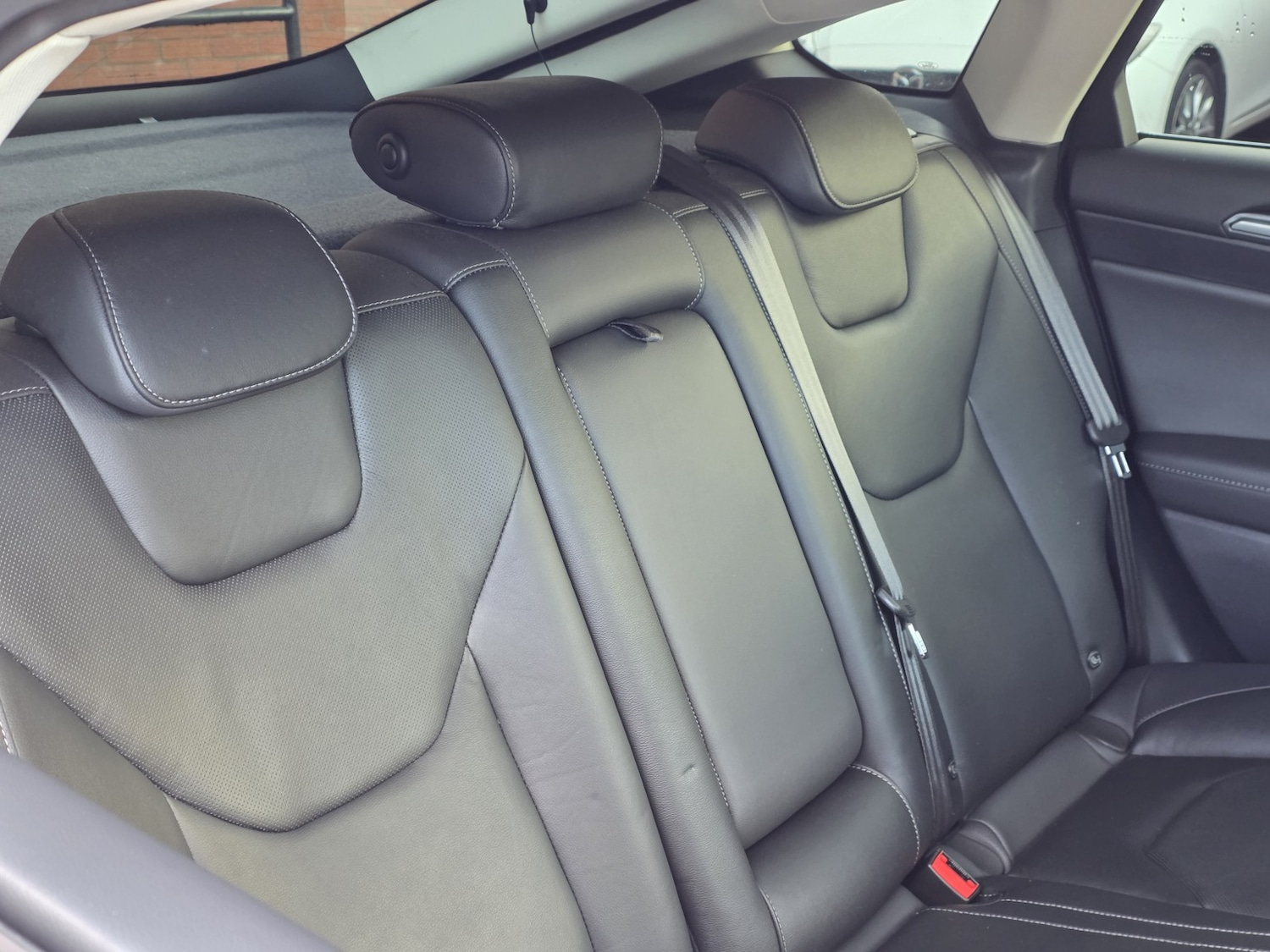 Used Ford Mondeo 2016 for sale - 76968598: Photo 31