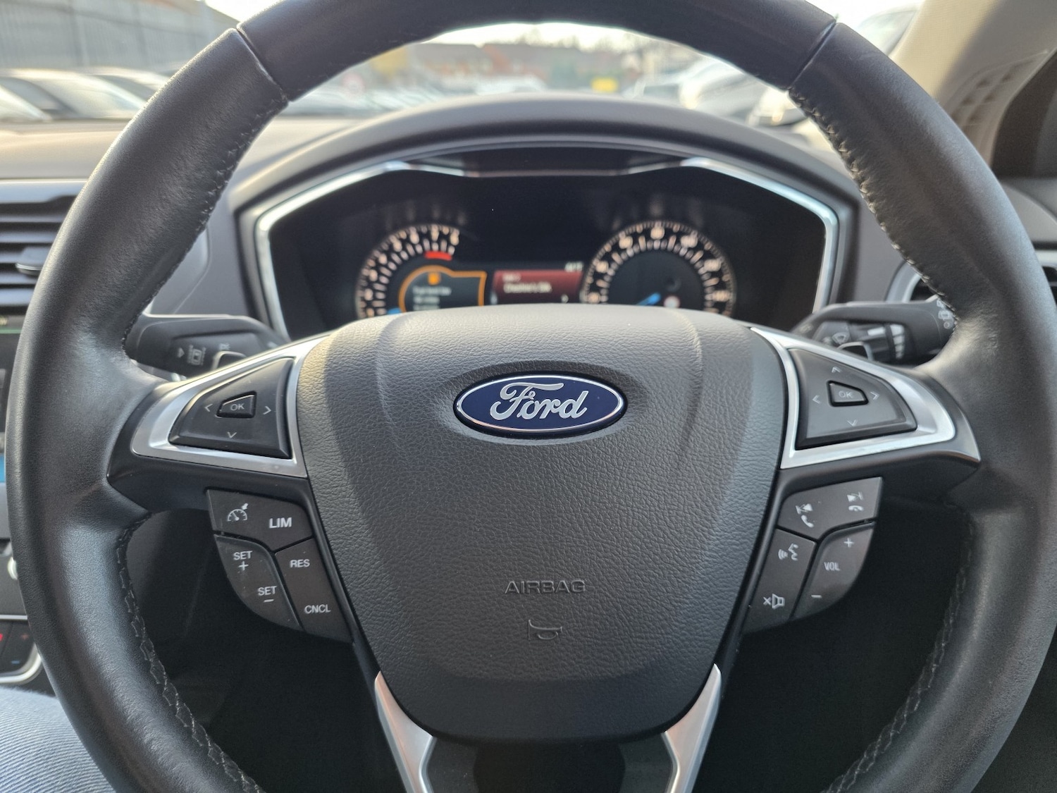 Used Ford Mondeo 2016 for sale - 76968598: Photo 32