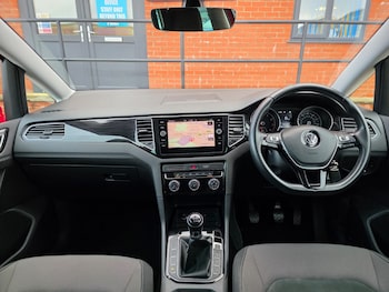 Used Volkswagen Golf SV 2018 for sale - 76656360: Photo