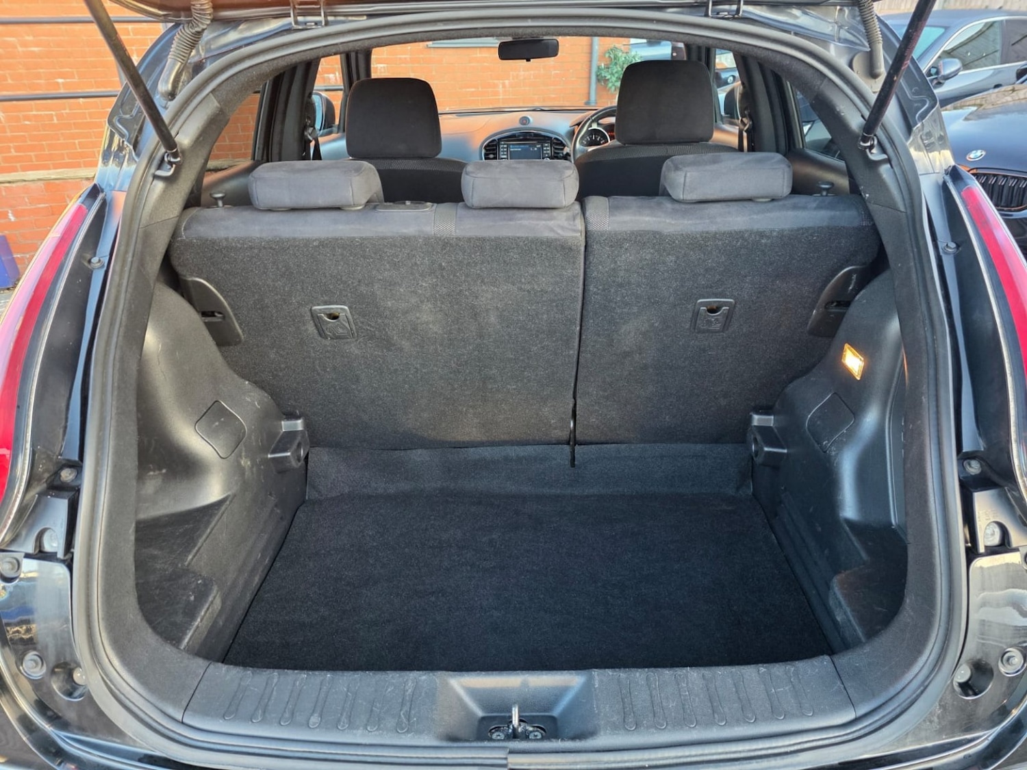 Used Nissan Juke 2015 for sale - 76911089: Photo 32