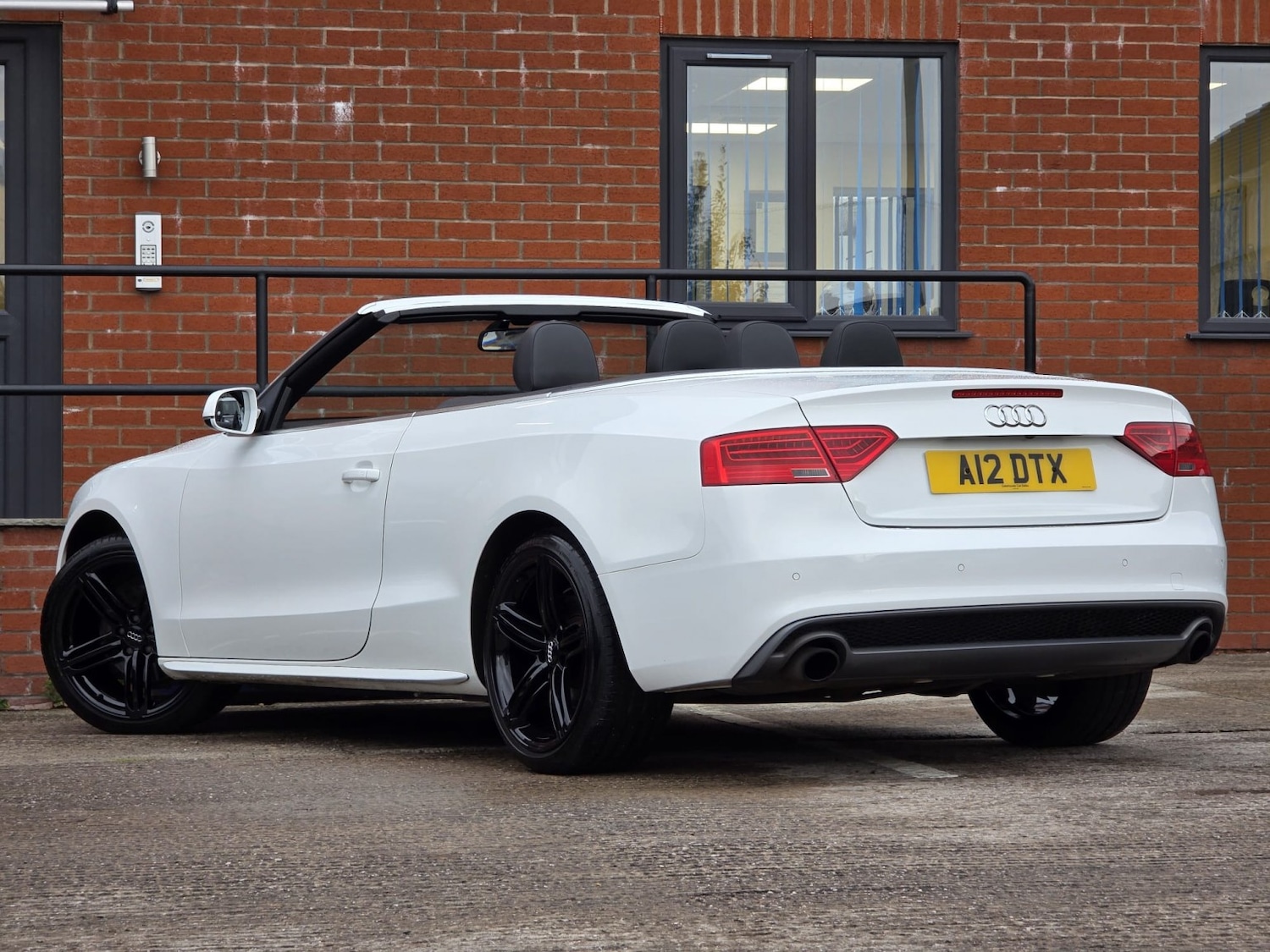 Used Audi A5 2013 for sale - 76656329: Photo 2