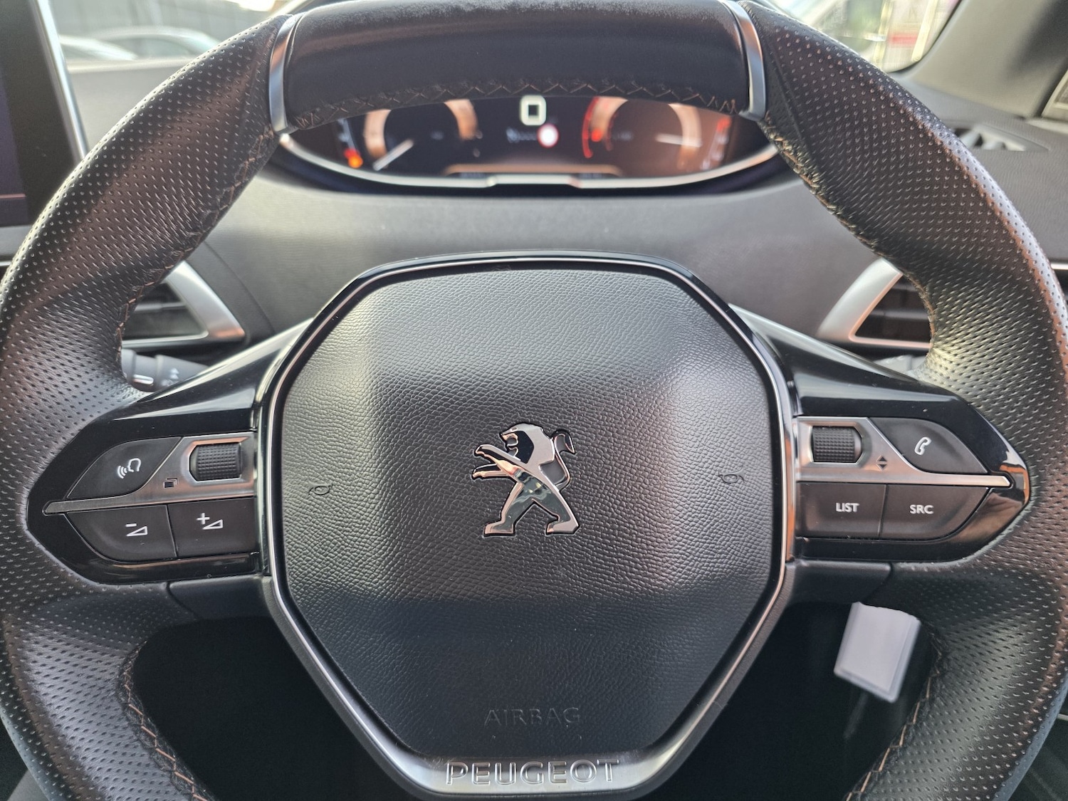 Used Peugeot 3008 2018 for sale - 76968593: Photo 29