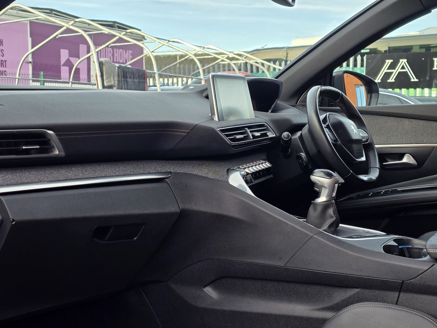 Used Peugeot 3008 2018 for sale - 76968593: Photo 3