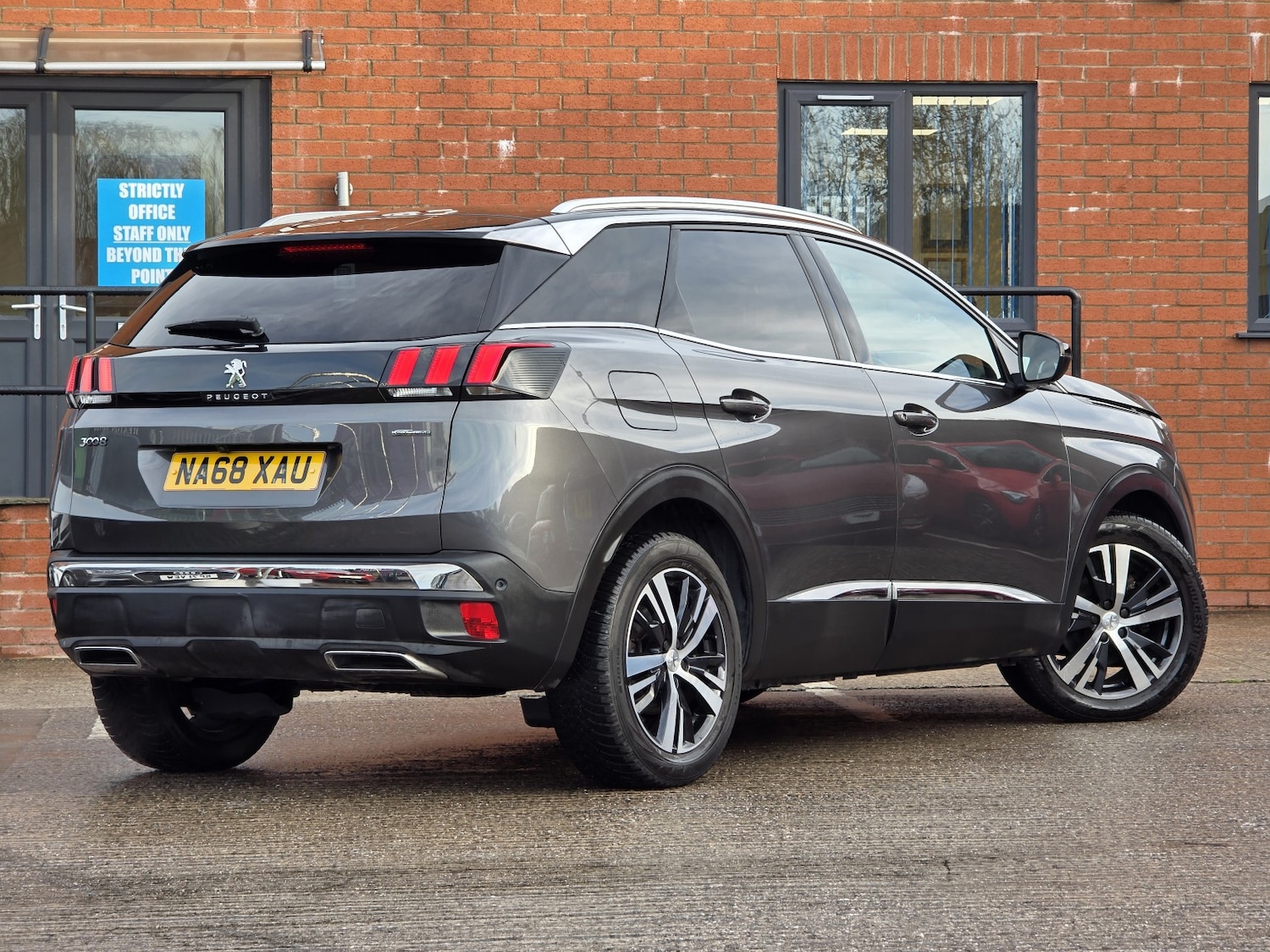 Used Peugeot 3008 2018 for sale - 76968593: Photo 6