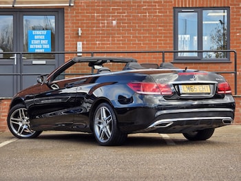 Used Mercedes-Benz E Class 2015 for sale - 76656383: Photo
