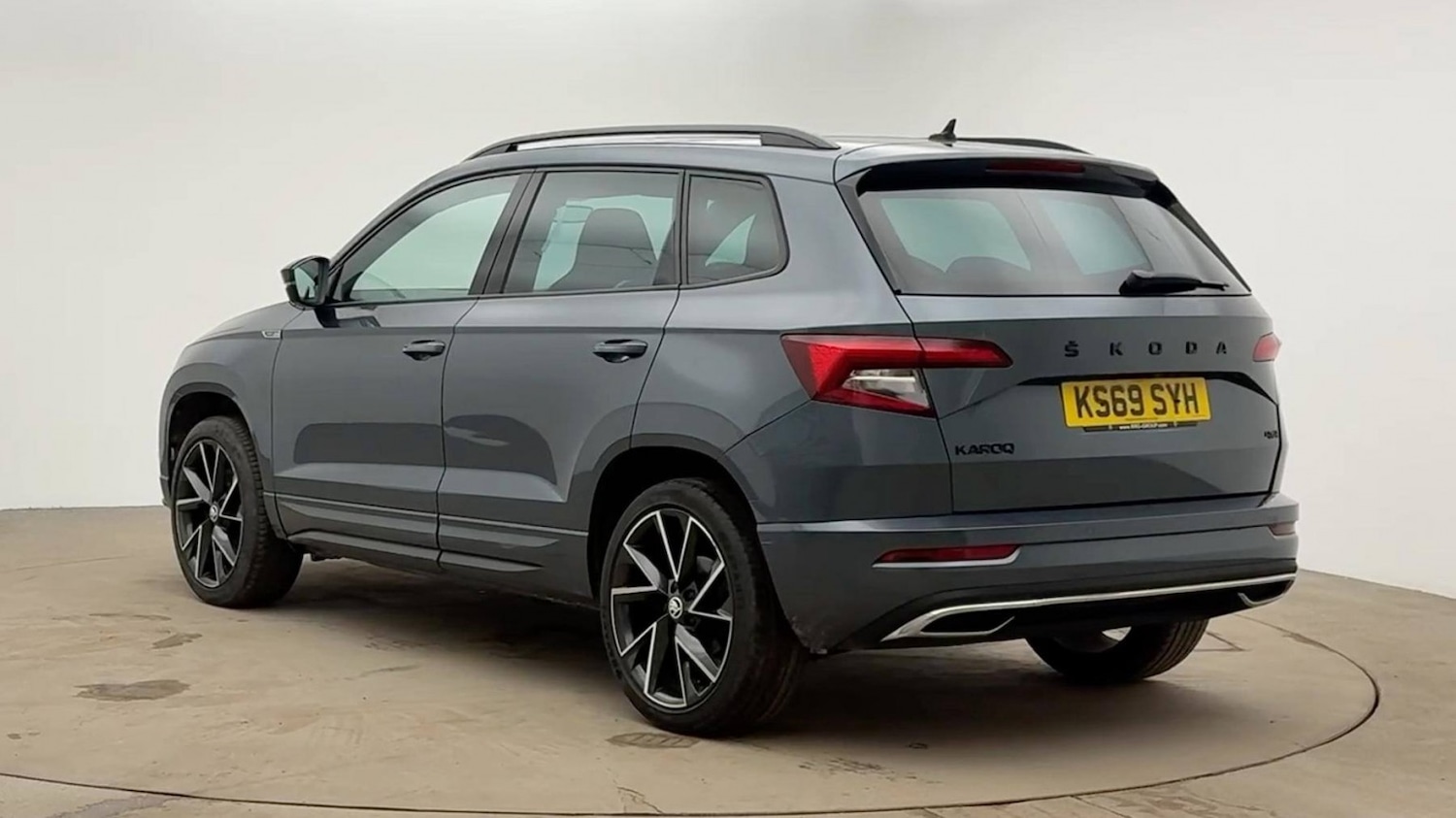 Used Skoda Karoq 2020 for sale - 77258573: Photo 2