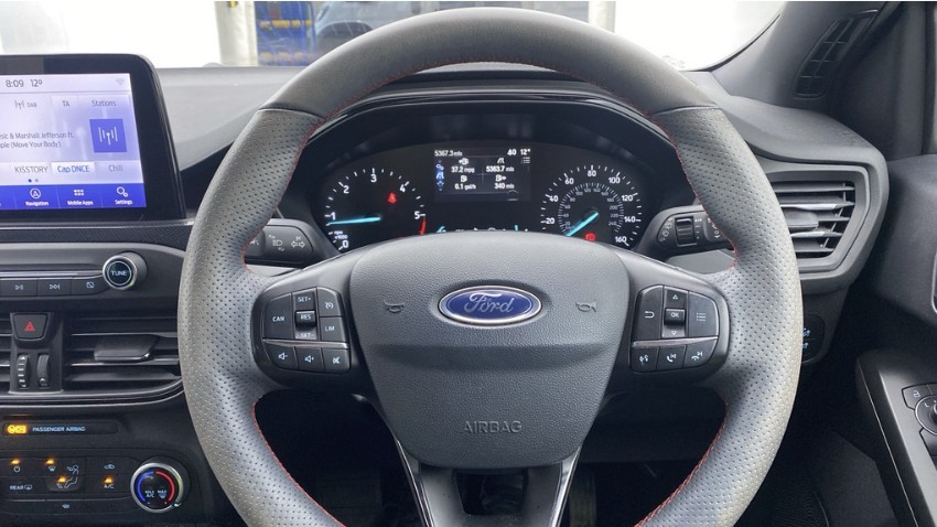 Used Ford Focus 2021 for sale - 76656382: Photo 4
