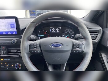 Used Ford Focus 2021 for sale - 76656382: Photo