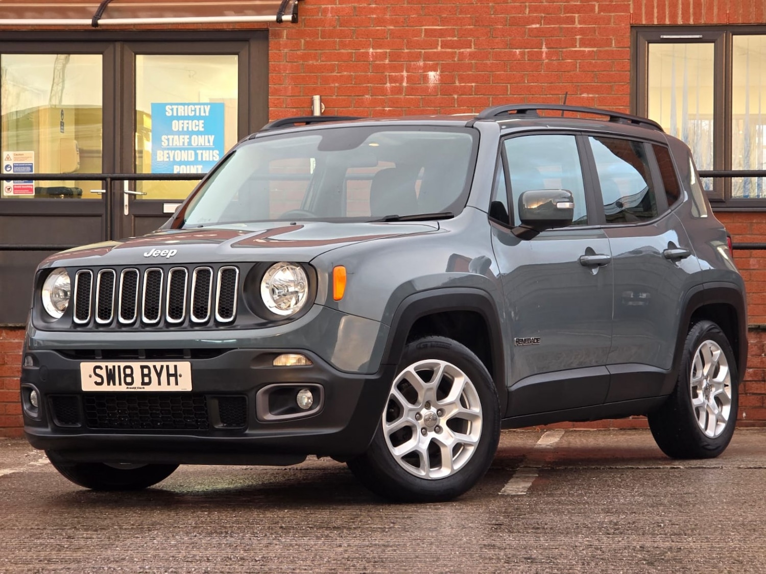 Used Jeep Renegade 2018 for sale - 77179729: Photo 5
