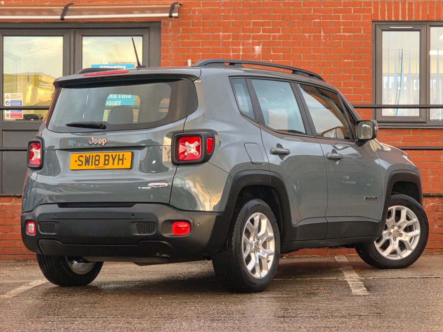 Used Jeep Renegade 2018 for sale - 77179729: Photo 6