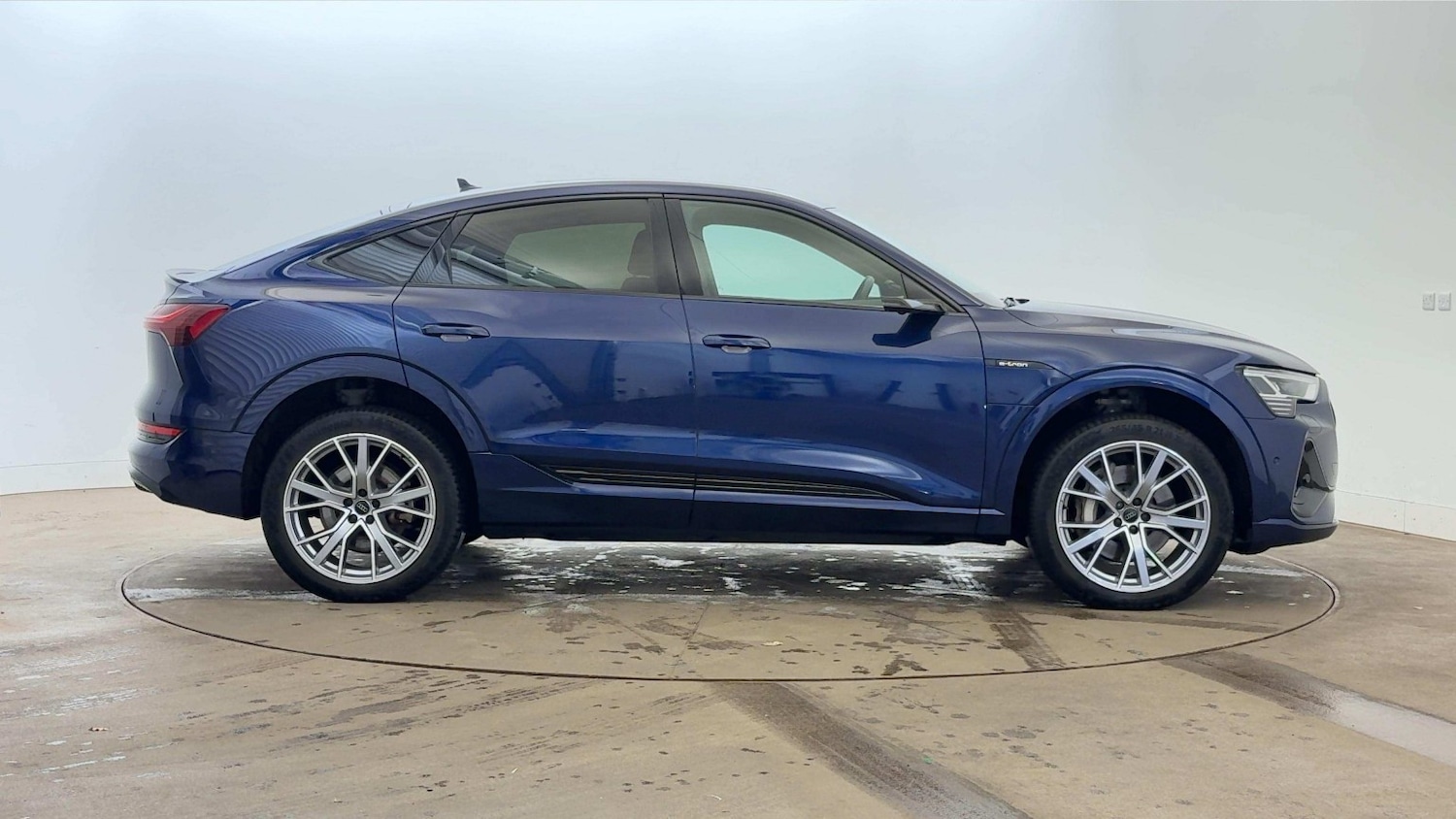 Used Audi e-tron 2021 for sale - 77023130: Photo 5