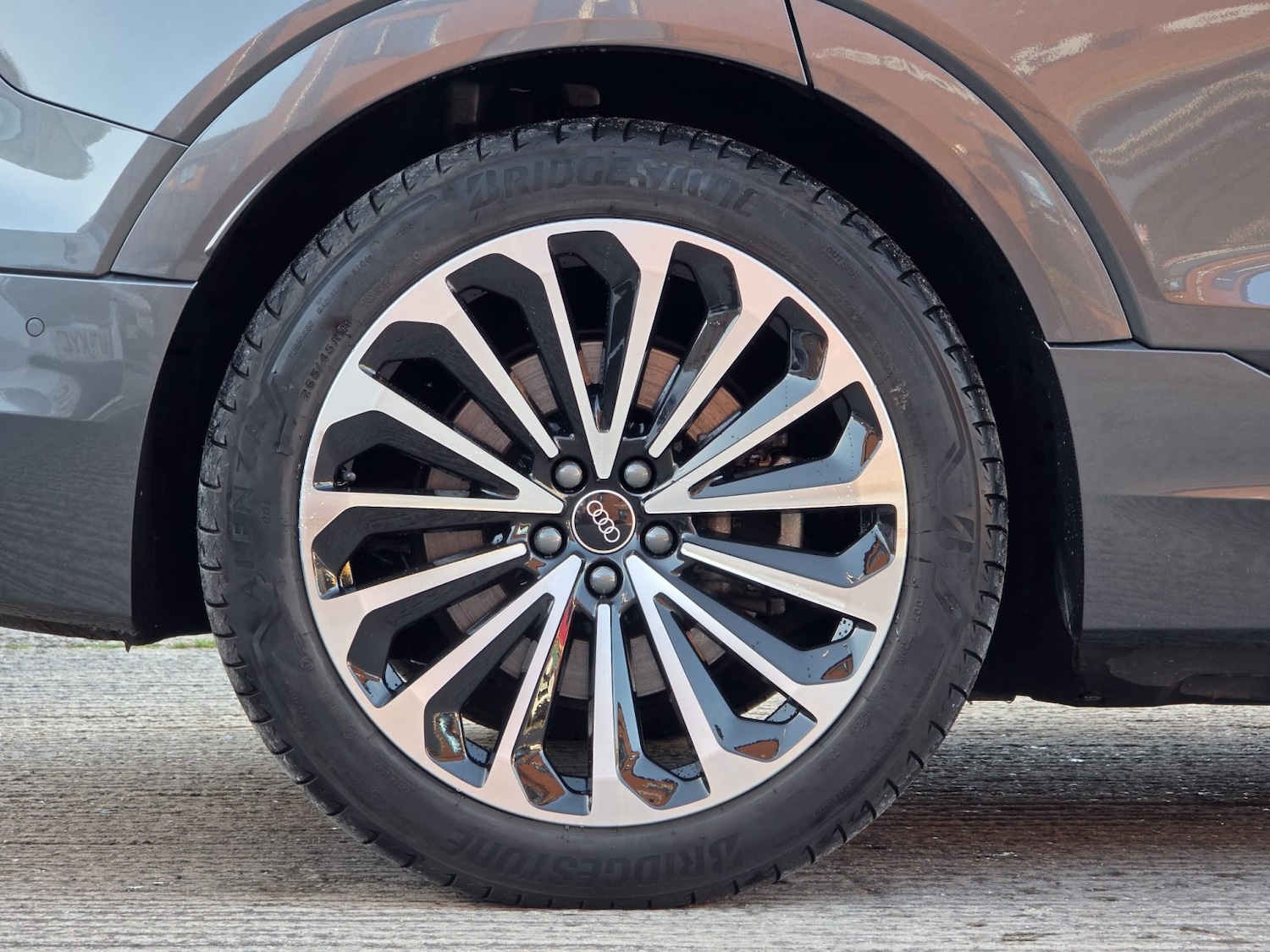 Used Audi Q8 2023 for sale - 76656317: Photo 14