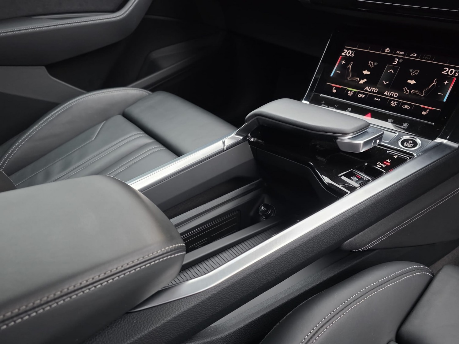 Used Audi Q8 2023 for sale - 76656317: Photo 22