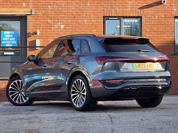 Used Audi Q8 2023 for sale - 76656317: Photo