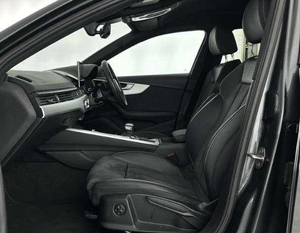 Used Audi A4 2021 for sale - 76762171: Photo 3