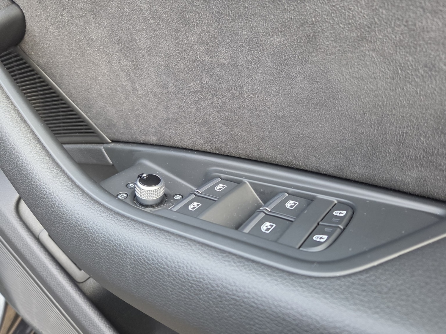 Used Audi A4 2021 for sale - 76762171: Photo 32