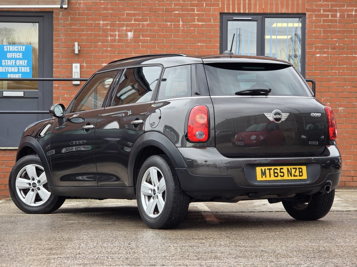 Used MINI Countryman 2015 for sale - 77213467: Photo 2