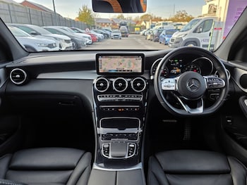 Used Mercedes-Benz GLC 2021 for sale - 76656011: Photo
