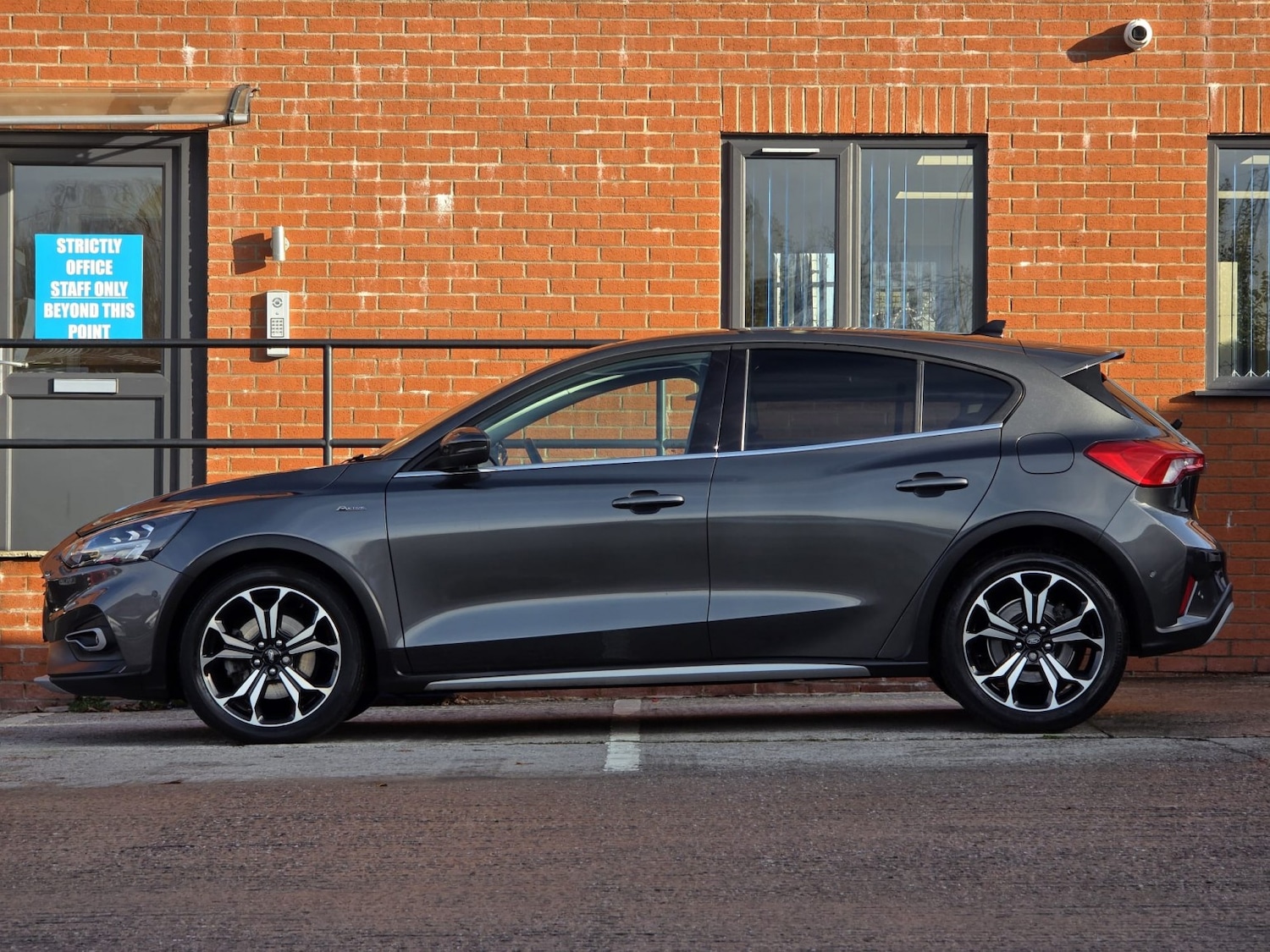 Used Ford Focus 2020 for sale - 76718427: Photo 7