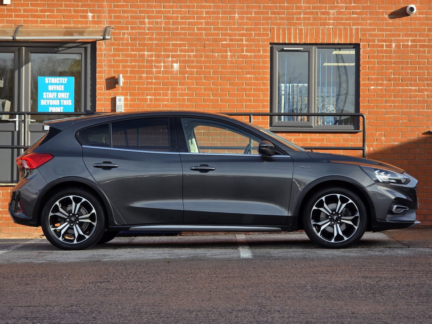 Used Ford Focus 2020 for sale - 76718427: Photo 9