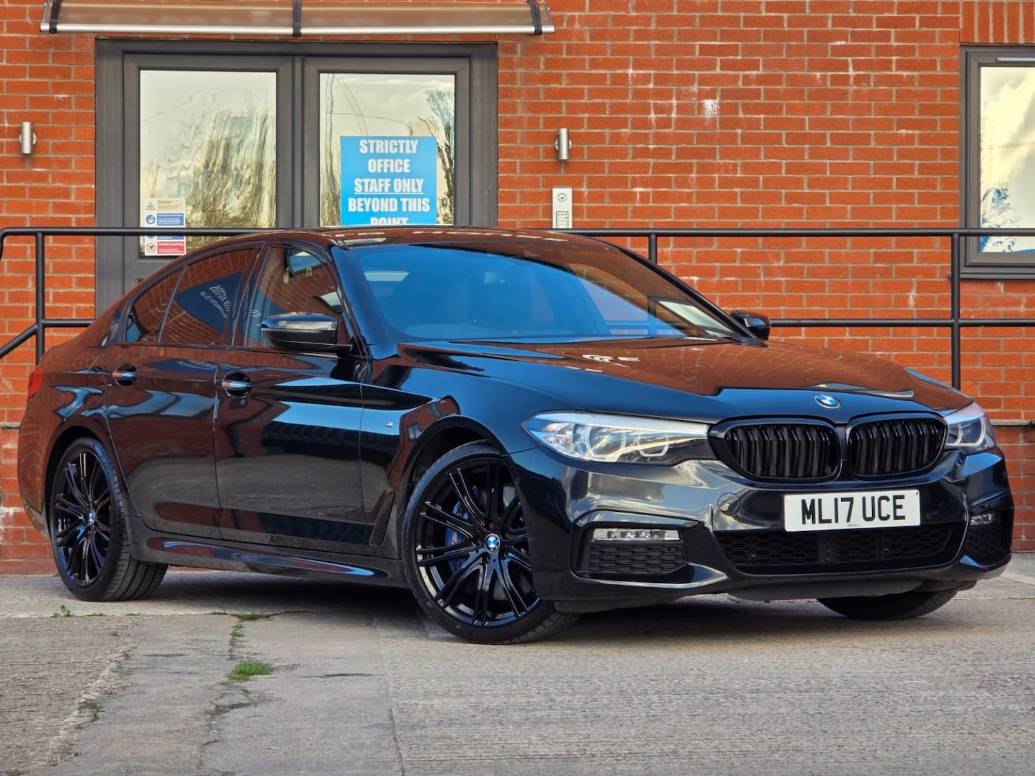 Used BMW 5 Series 2017 for sale - 76769622: Photo 1