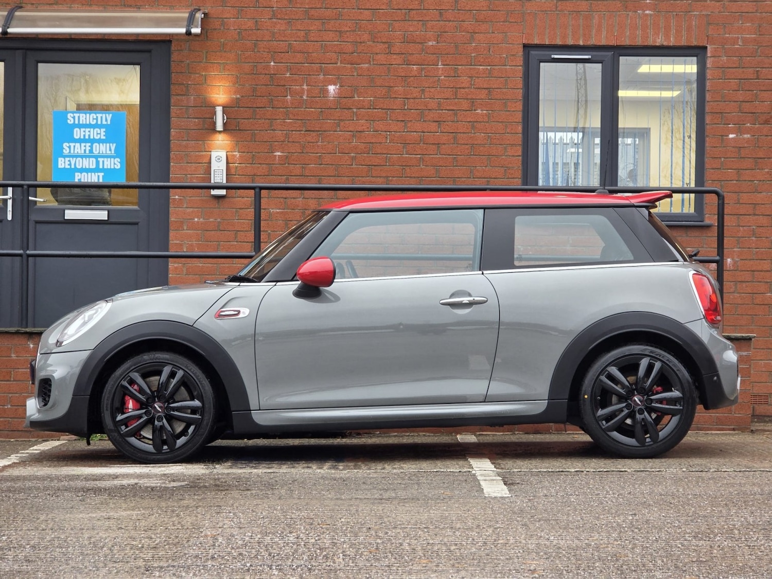 Used MINI Hatch 2017 for sale - 77001534: Photo 9