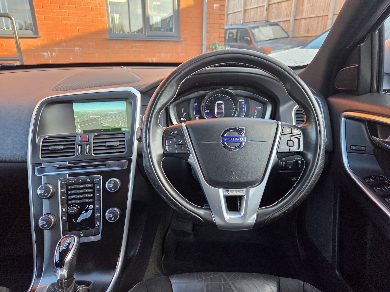 Used Volvo XC60 2016 for sale - 76799312: Photo 15