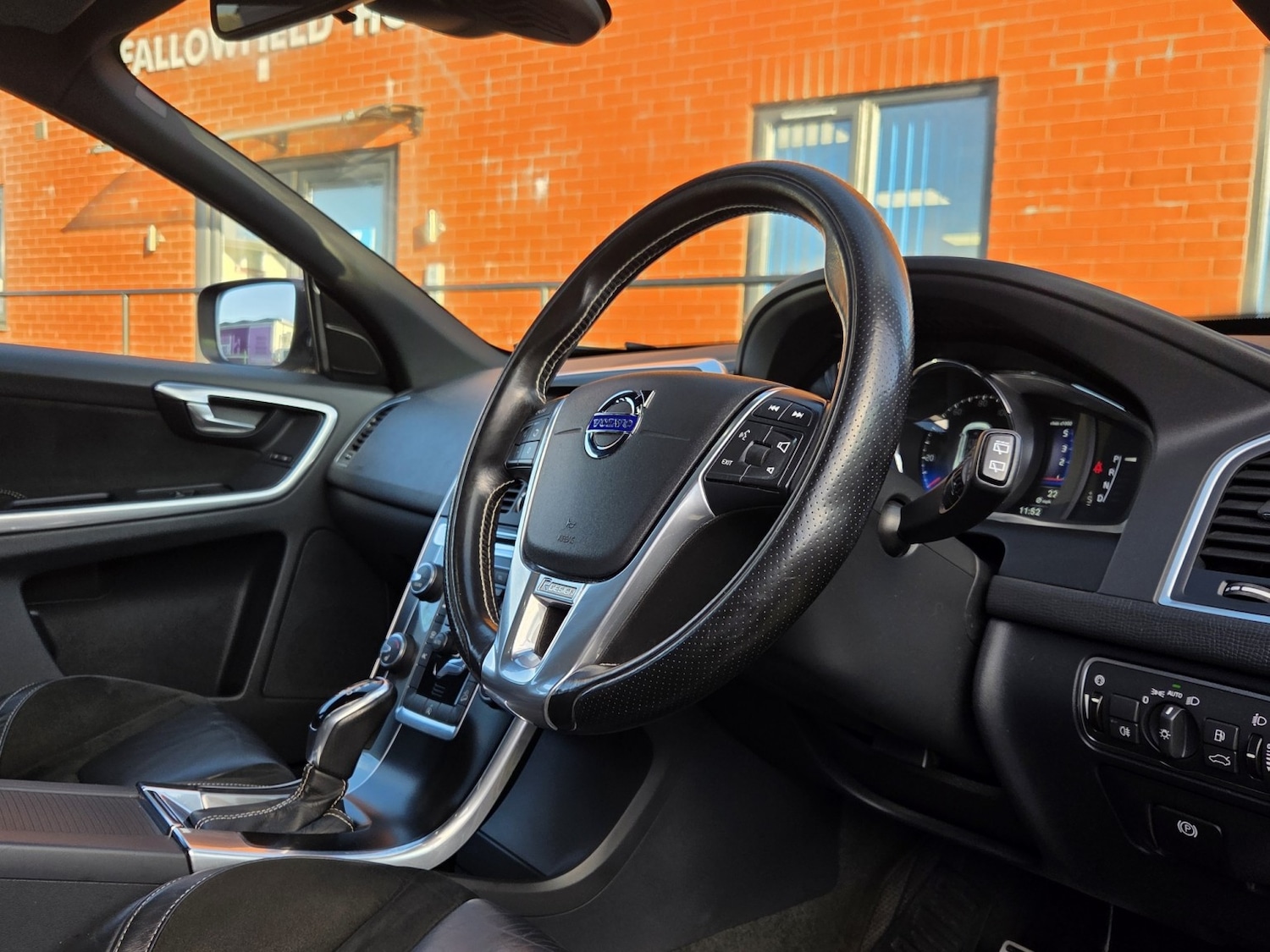 Used Volvo XC60 2016 for sale - 76799312: Photo 16