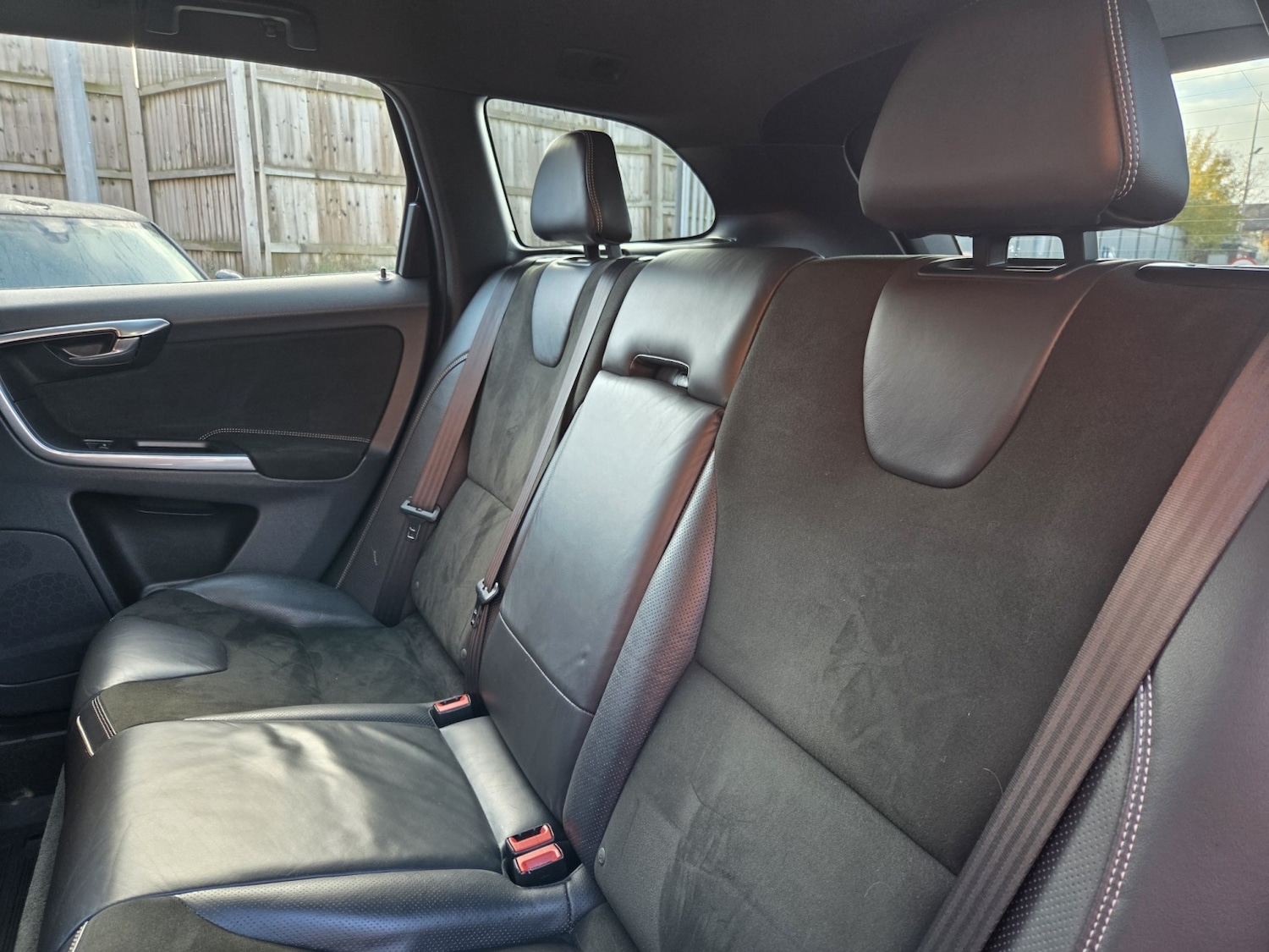 Used Volvo XC60 2016 for sale - 76799312: Photo 25