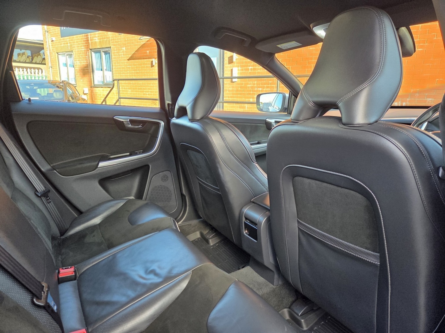 Used Volvo XC60 2016 for sale - 76799312: Photo 28