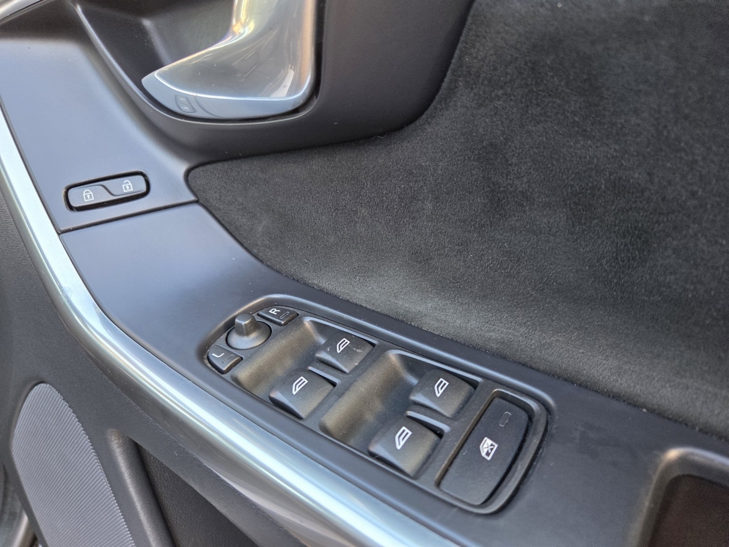 Used Volvo XC60 2016 for sale - 76799312: Photo 29