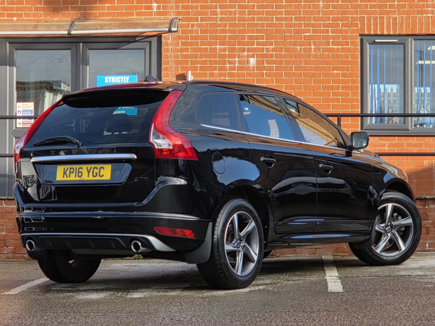 Used Volvo XC60 2016 for sale - 76799312: Photo 6