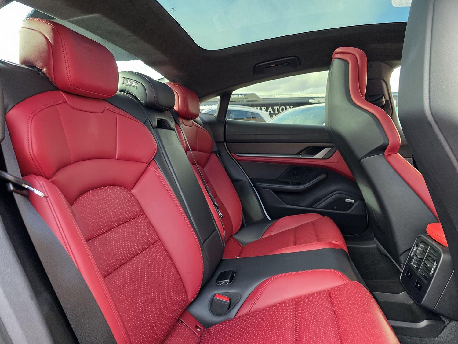 Used Porsche Taycan 2022 for sale - 76656359: Photo 21