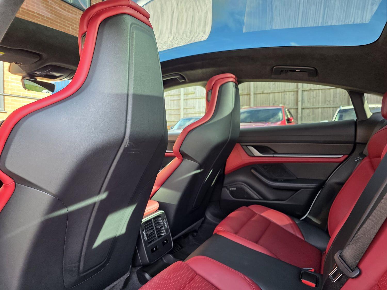 Used Porsche Taycan 2022 for sale - 76656359: Photo 24