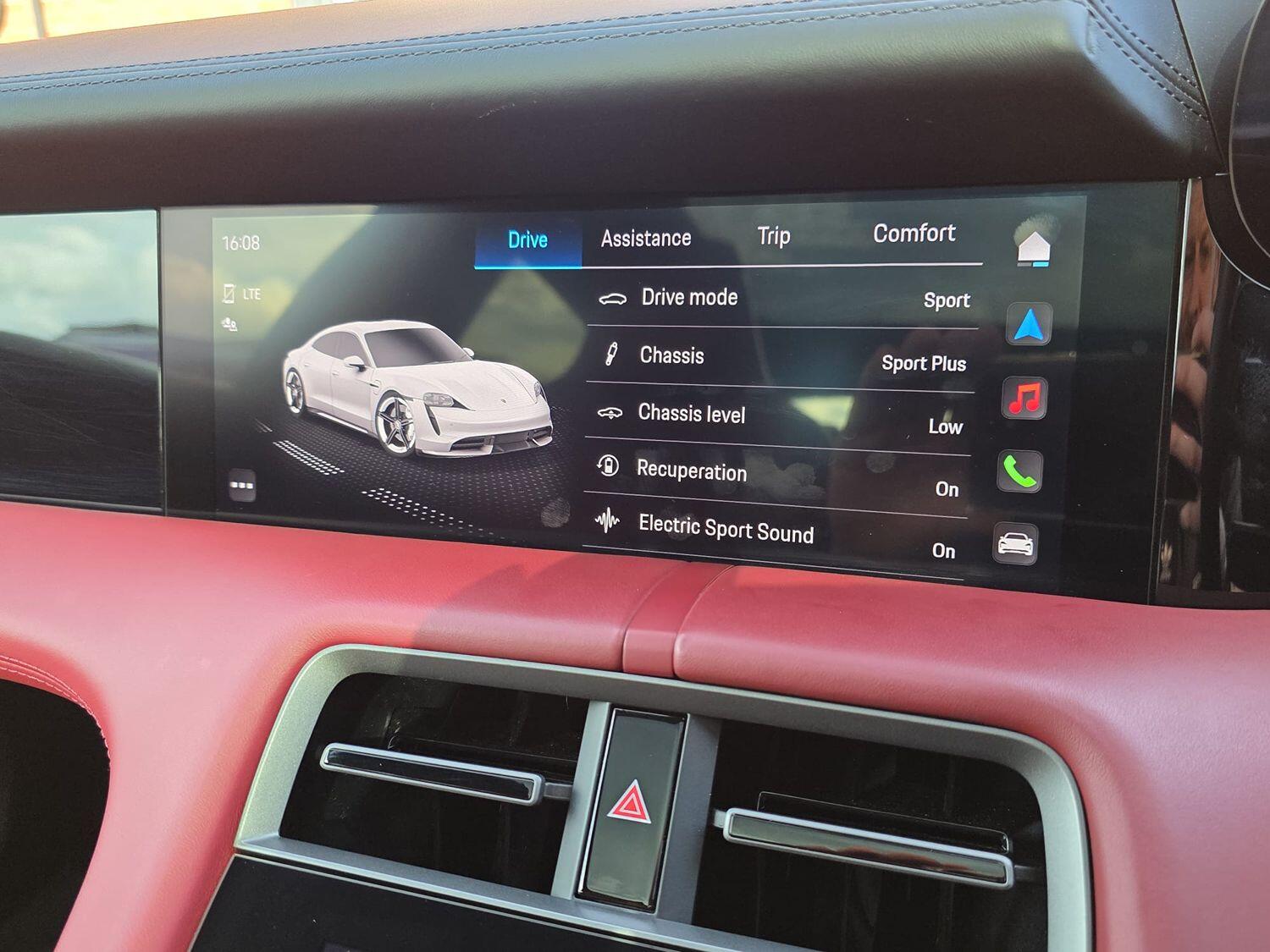 Used Porsche Taycan 2022 for sale - 76656359: Photo 29