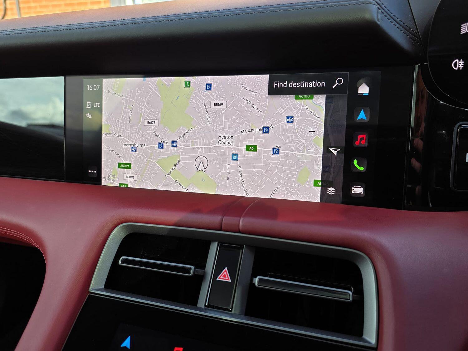 Used Porsche Taycan 2022 for sale - 76656359: Photo 30