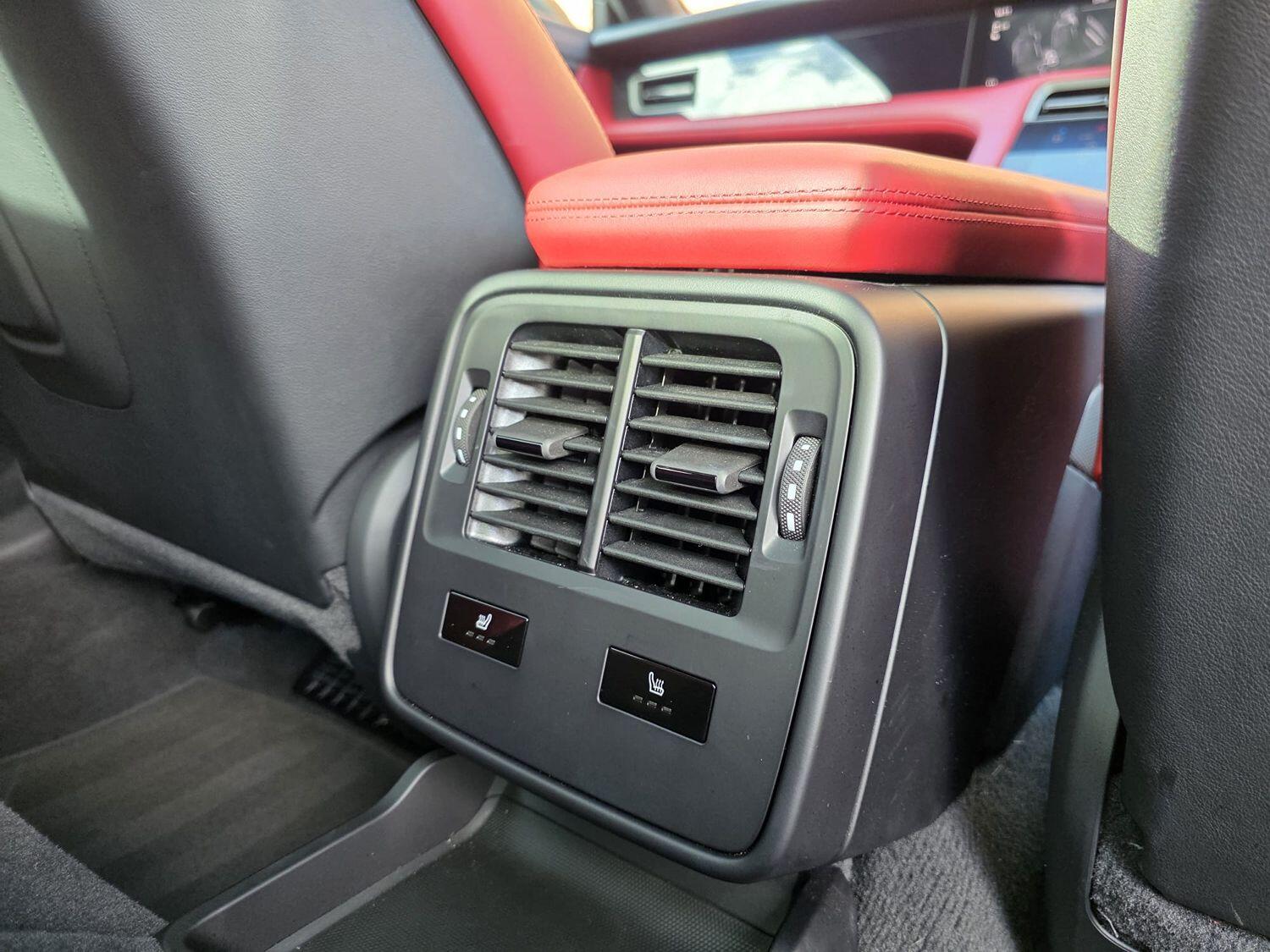 Used Porsche Taycan 2022 for sale - 76656359: Photo 38