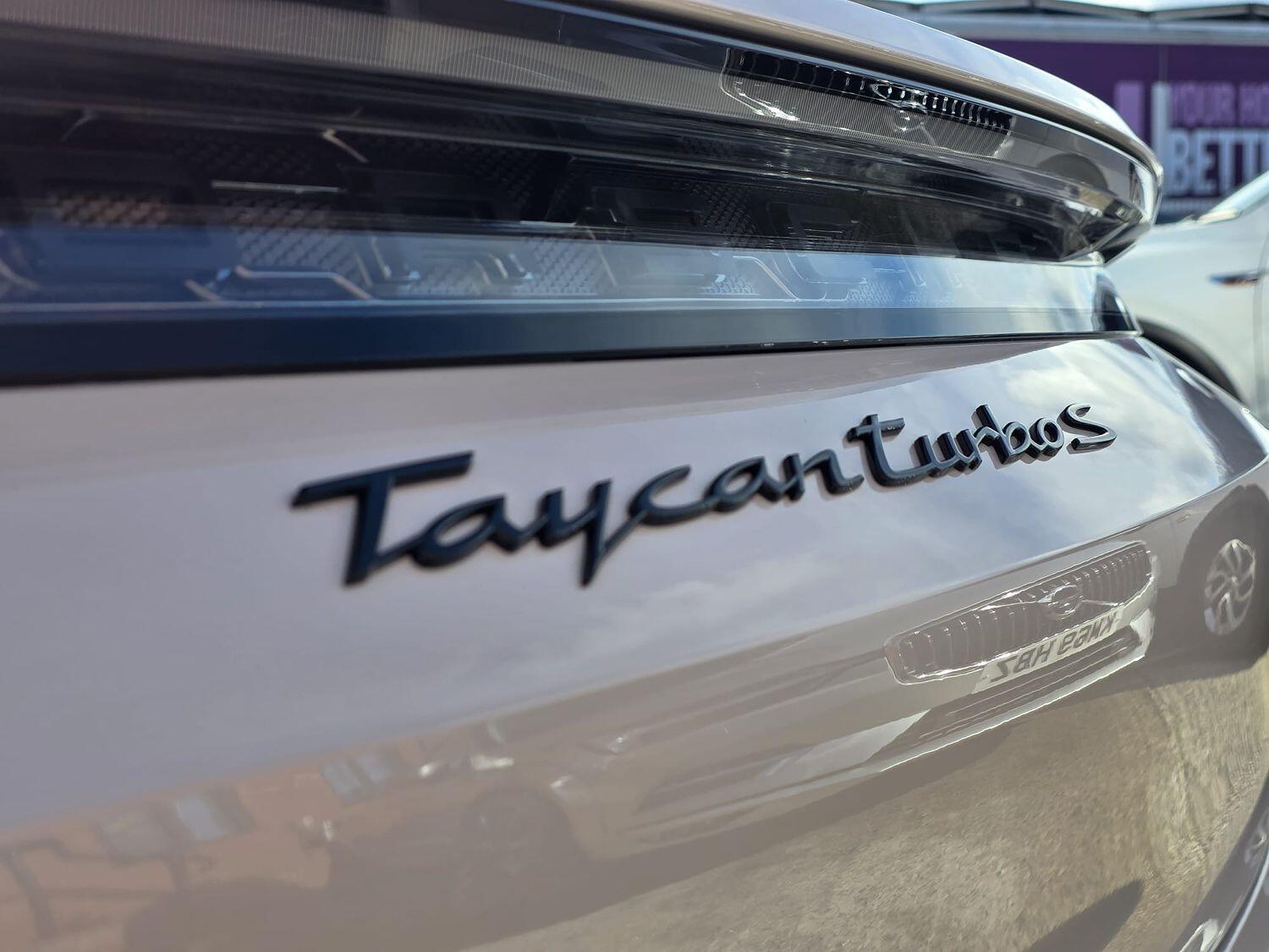 Used Porsche Taycan 2022 for sale - 76656359: Photo 44