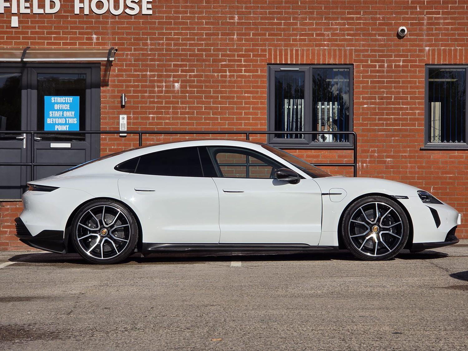 Used Porsche Taycan 2022 for sale - 76656359: Photo 7