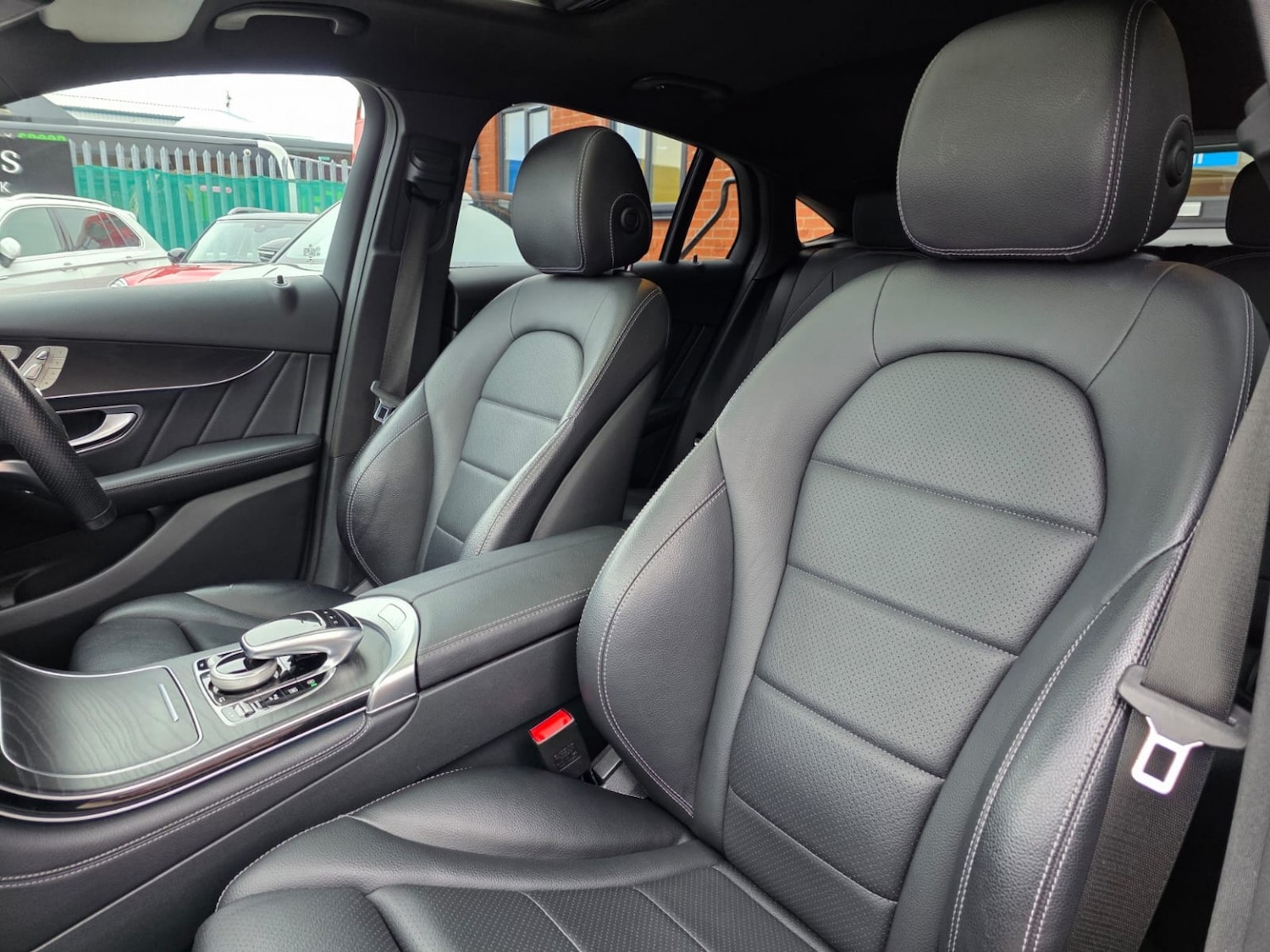 Used Mercedes-Benz GLC 2017 for sale - 76656327: Photo 22