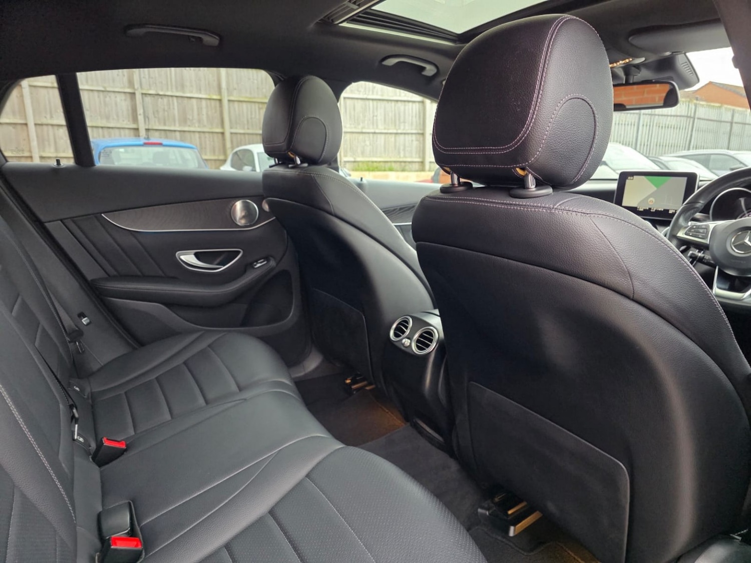 Used Mercedes-Benz GLC 2017 for sale - 76656327: Photo 26