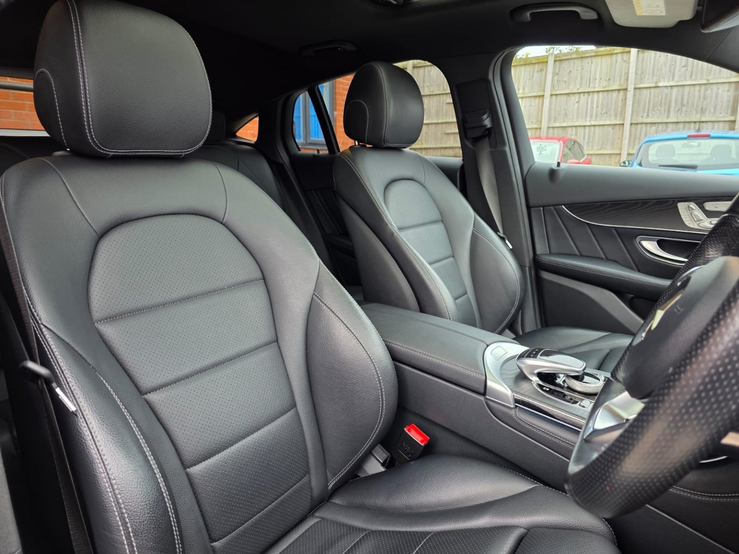 Used Mercedes-Benz GLC 2017 for sale - 76656327: Photo 27