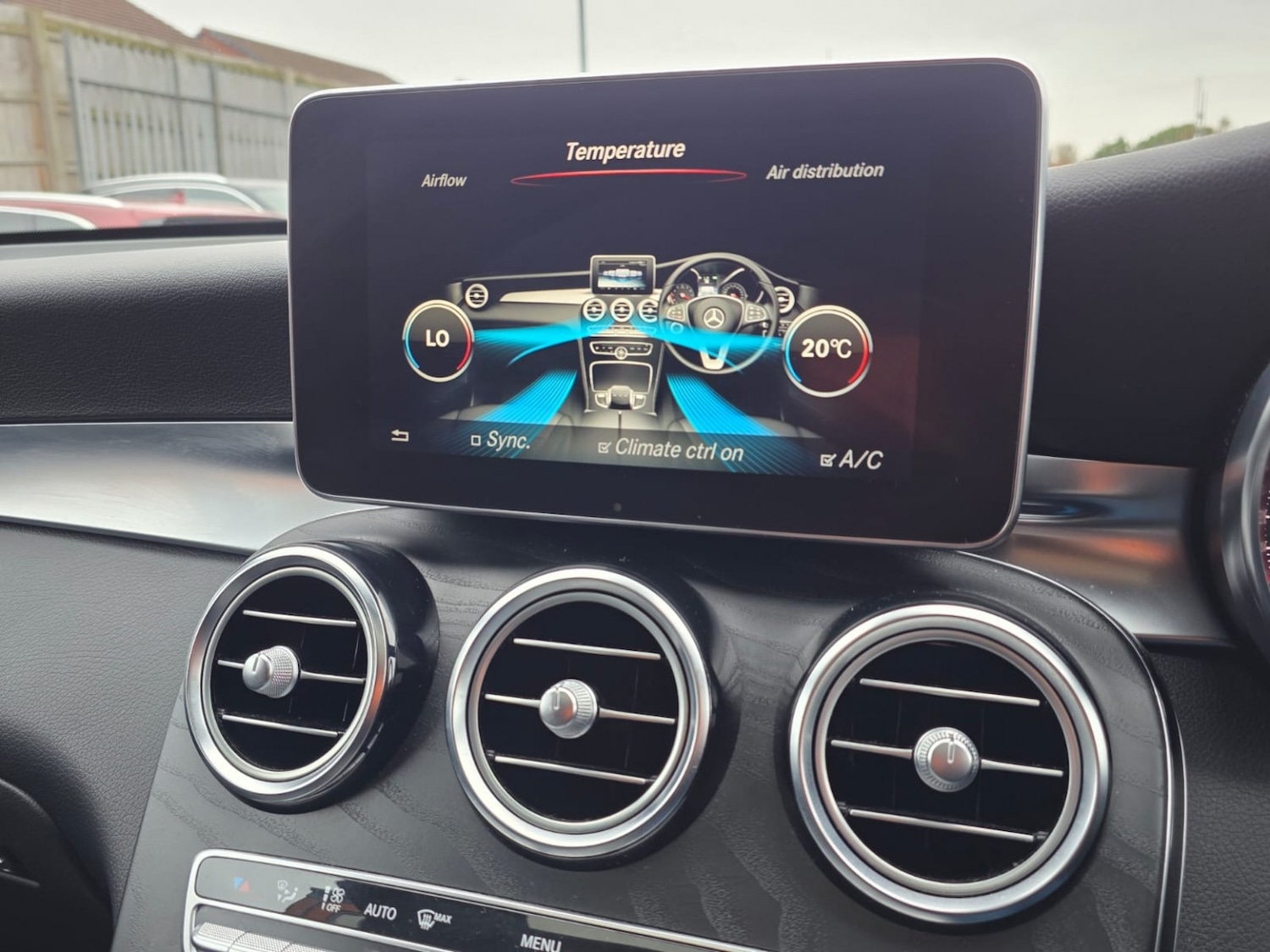 Used Mercedes-Benz GLC 2017 for sale - 76656327: Photo 30