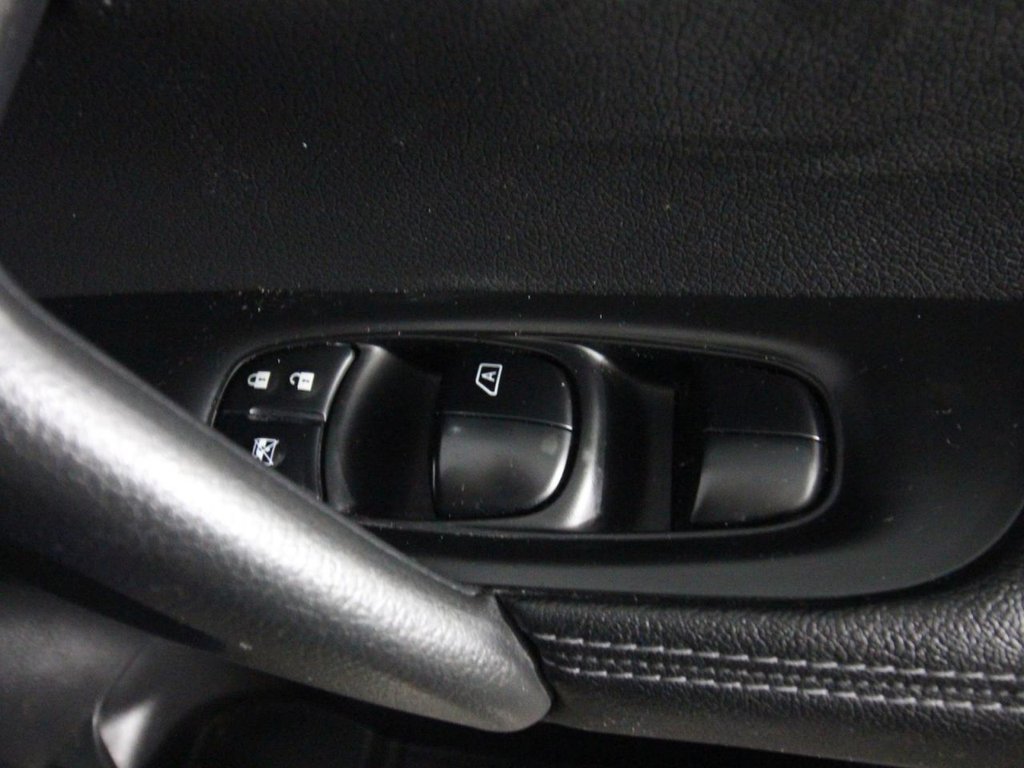 Used Nissan Qashqai 2017 for sale - 76670552: Photo 18