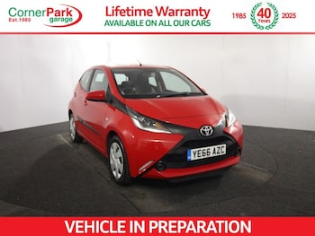 2016 (66) - 1.0 VVT-i x-play Hatchback 5dr Petrol Manual Euro 6 (68 ps)