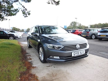 Volkswagen - Passat
