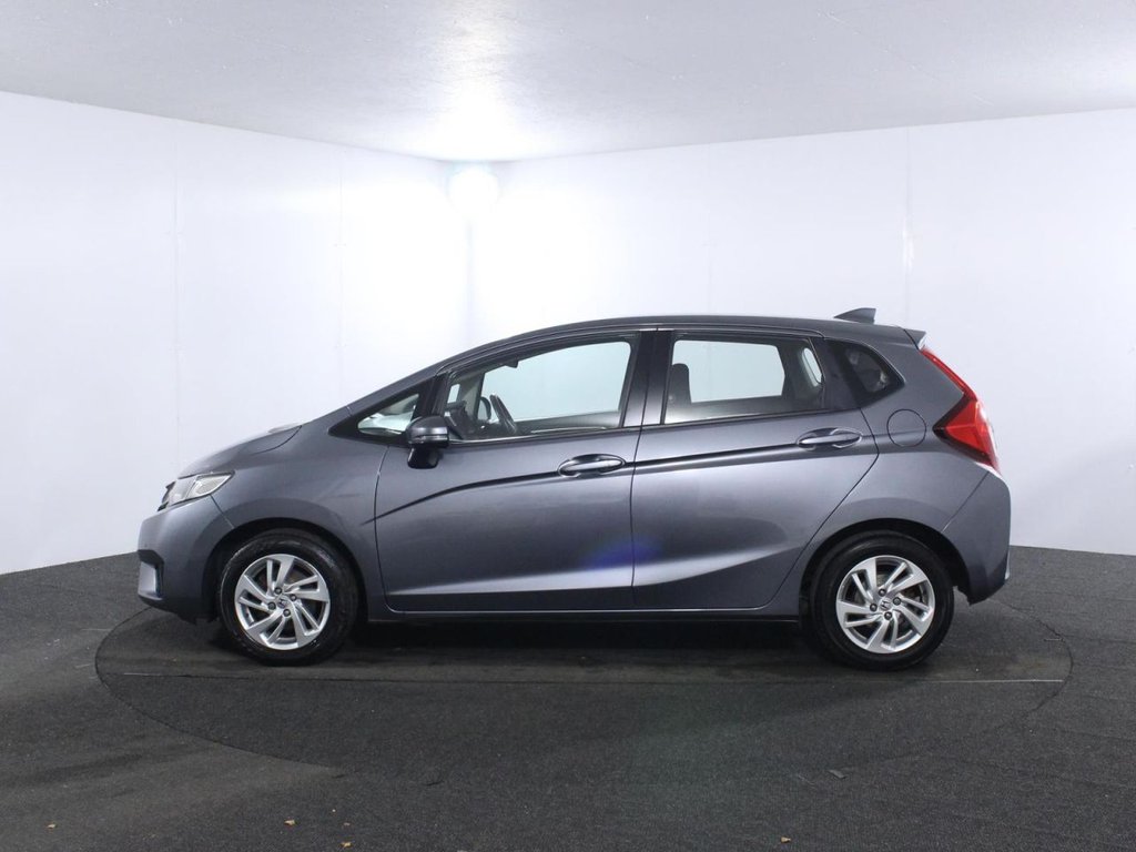 Used Honda Jazz 2017 for sale - 76291386: Photo 4