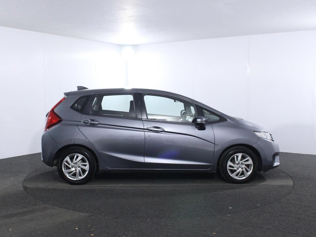 Used Honda Jazz 2017 for sale - 76291386: Photo 8