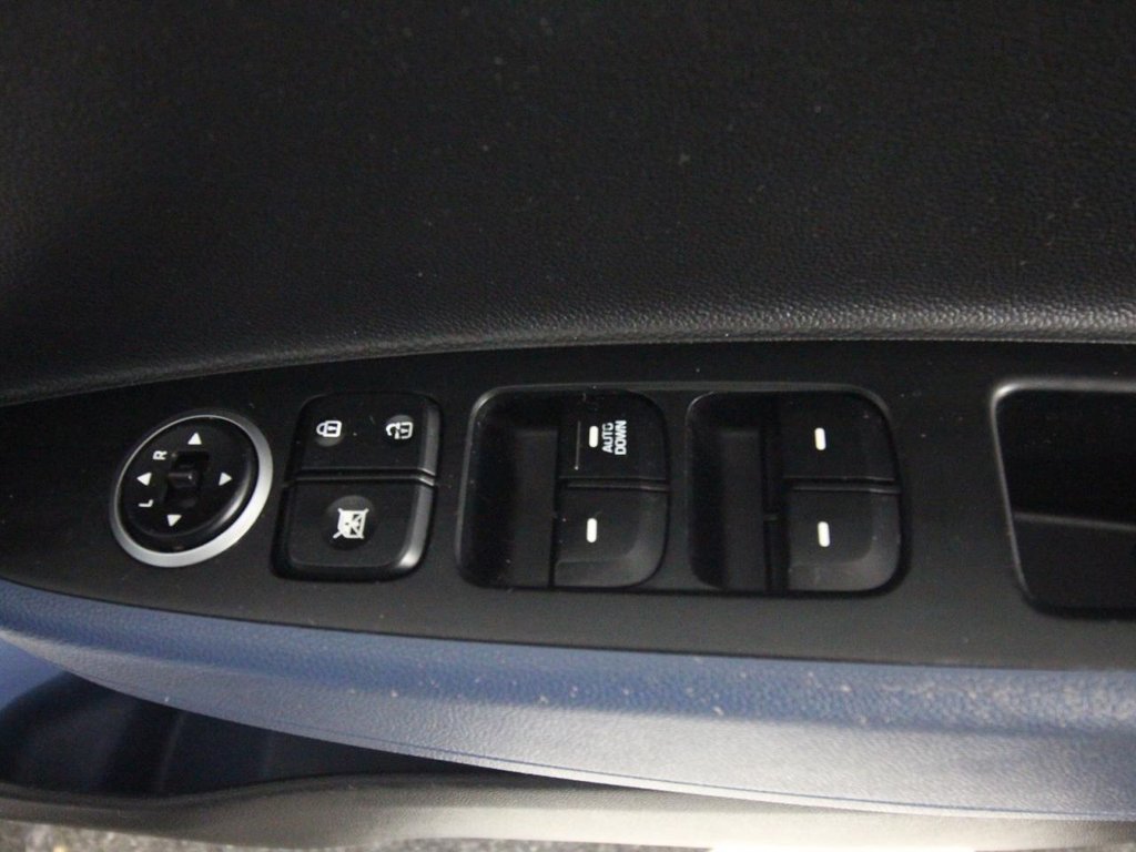 Used Hyundai i10 2014 for sale - 77327712: Photo 18